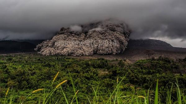 Pyroclastic flow on Sinabung on 7 Oct