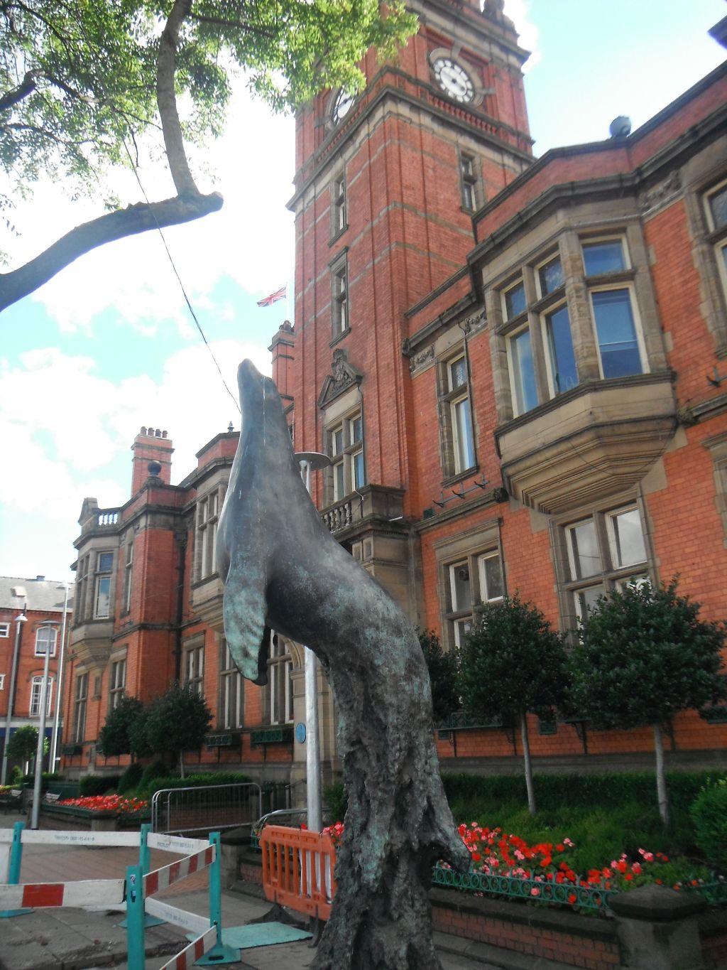 Statue of a sea lion outside Hyde Town Hall - taken by me