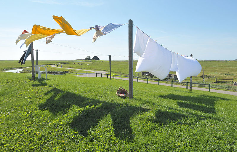 clothes line credit https://en.wikipedia.org/wiki/File:Hallig_Hooge,_Germany,_view_from_the_Backenswarft.jpg