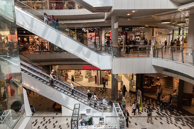 Shopping mall stairs via Pixabay.com