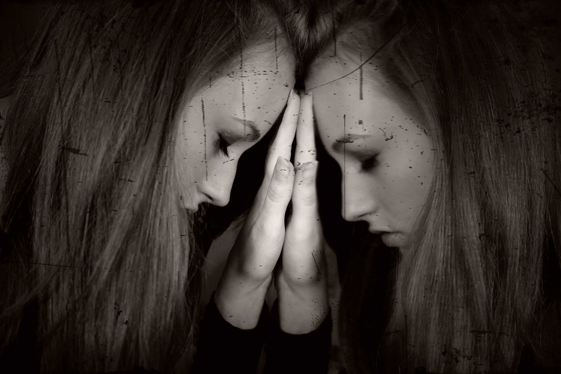 https://pixabay.com/en/girl-feelings-solitude-unrest-218706/ SimonaR https://pixabay.com/en/girl-feelings-solitude-unrest-218706/ SimonaR