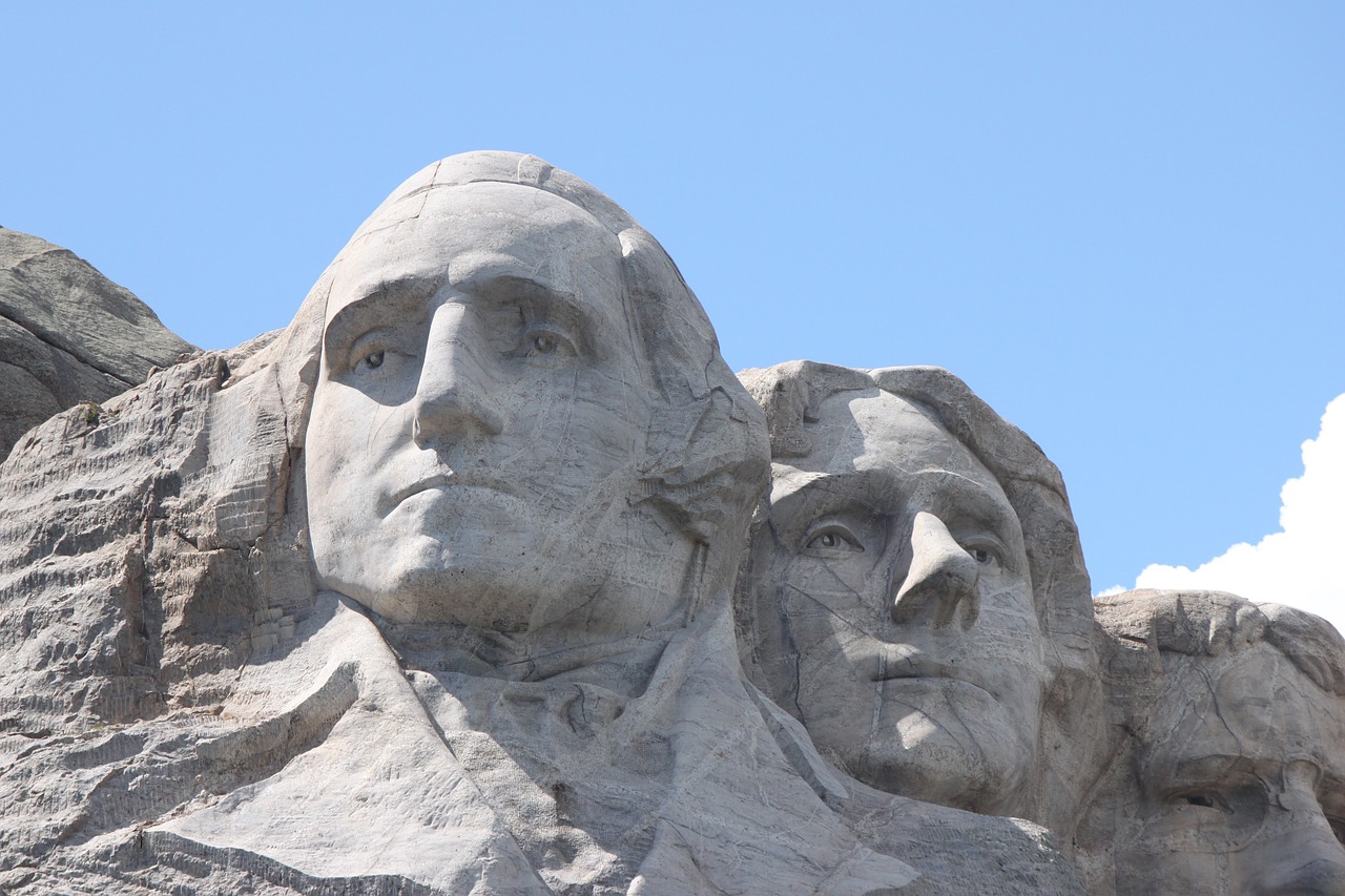 https://pixabay.com/en/mount-rushmore-south-dakota-901477/  Pixabay free images, no attribution rquired