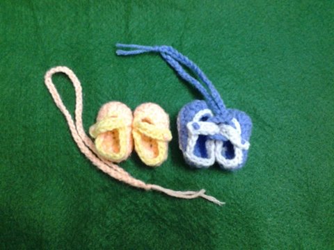 Crochet mini booties Crochet mini booties