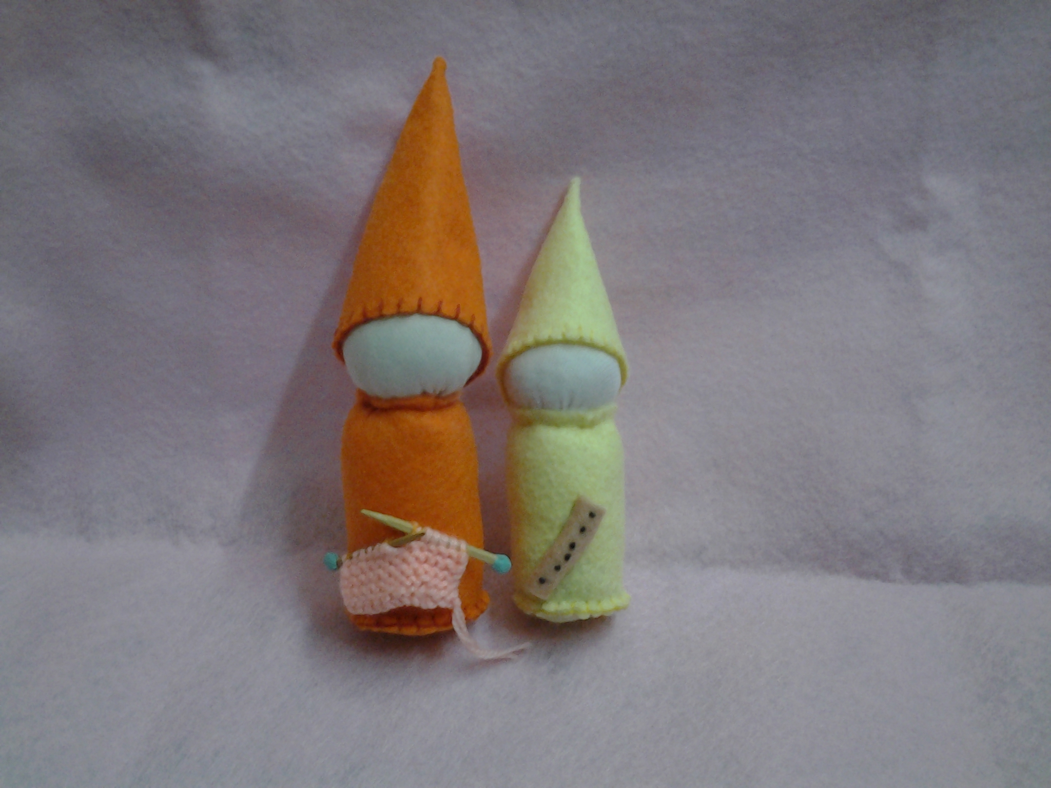 Knit gnome and flute gnome