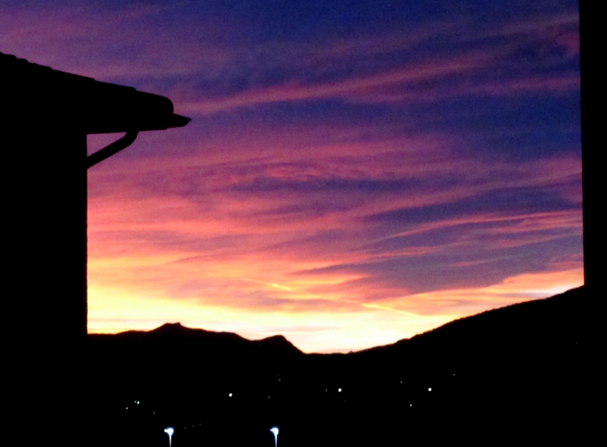 Sunset from my bathroom window, by LadyDuck