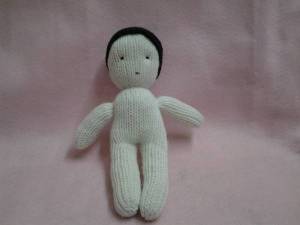 The unfinished knitted doll The unfinished knitted doll