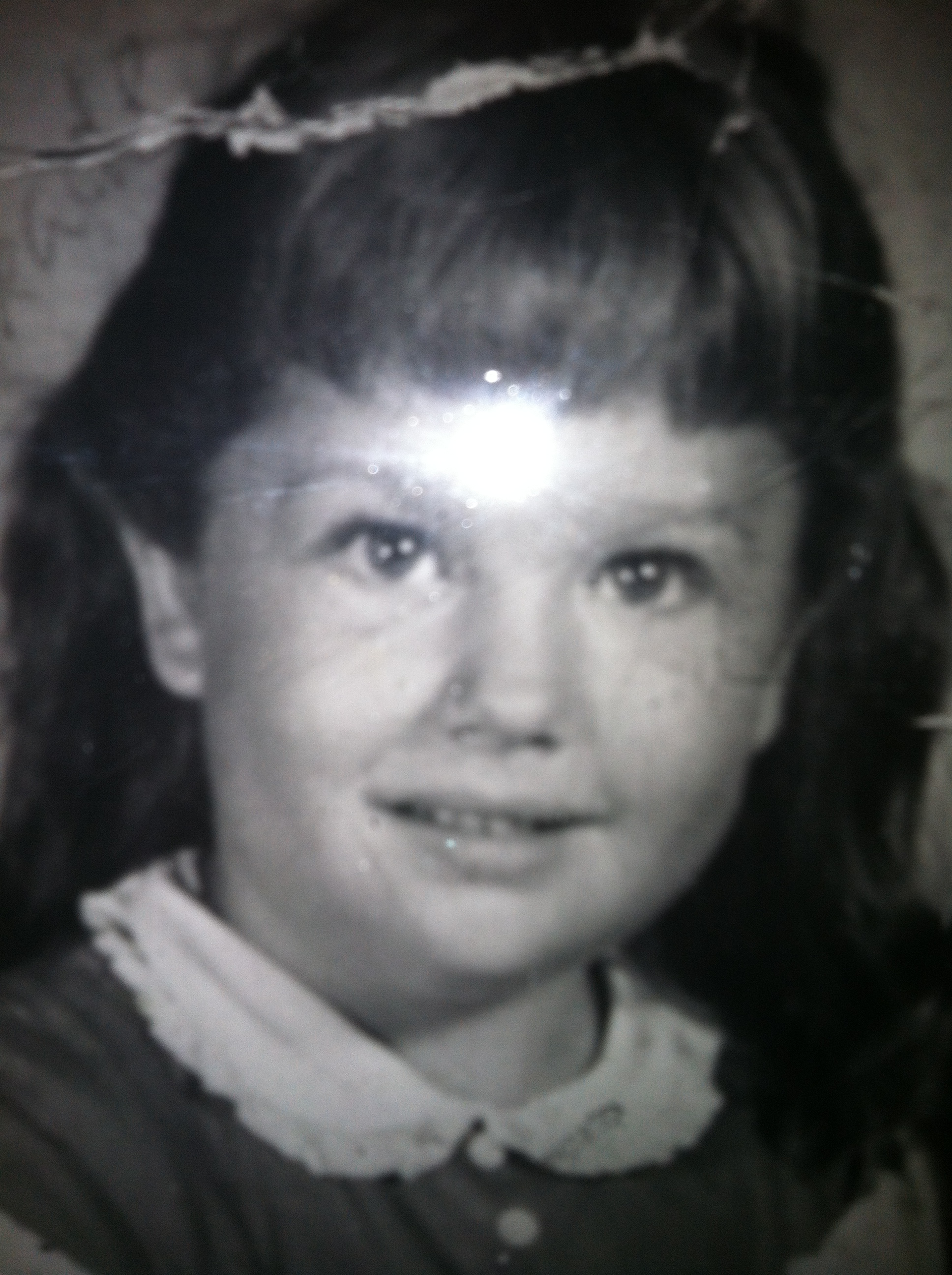 Gloria Faye Brown Bates ... little girl Gloria Faye Brown Bates ... little girl