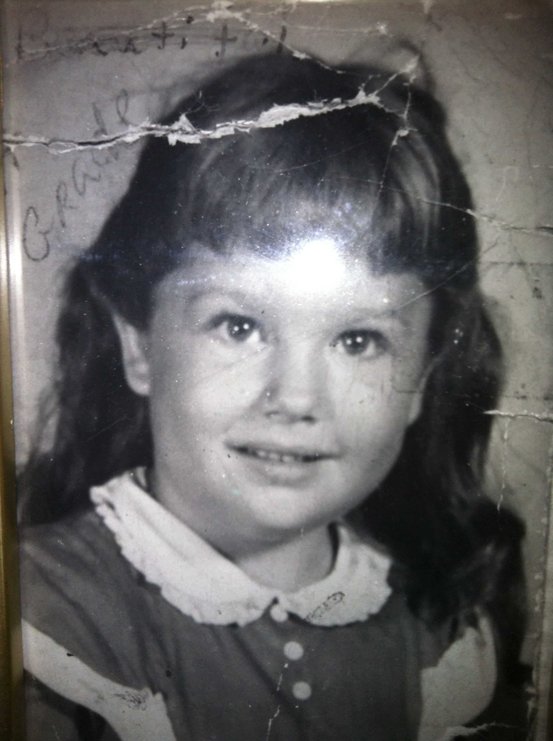 Gloria Faye Brown Bates ... mischievous little girl Gloria Faye Brown Bates ... mischievous little girl