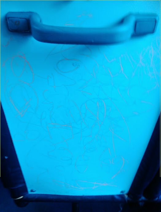 Photo is mine. Check out this random bus art. Photo is mine. Check out this random bus art.