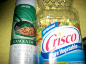 vegetable oil and canola spray, my own picture.