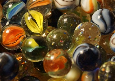 free image of marbles.