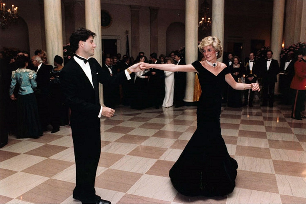 Lady Diana dancing with John Travolta
