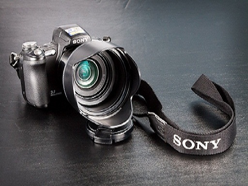 https://commons.wikimedia.org/wiki/File:Sony_DSC-H50_front_with_lens_hood.jpg https://commons.wikimedia.org/wiki/File:Sony_DSC-H50_front_with_lens_hood.jpg