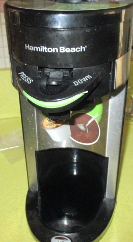 Hamilton Beach single cup brewer, owned by me. Hamilton Beach single cup brewer, owned by me.
