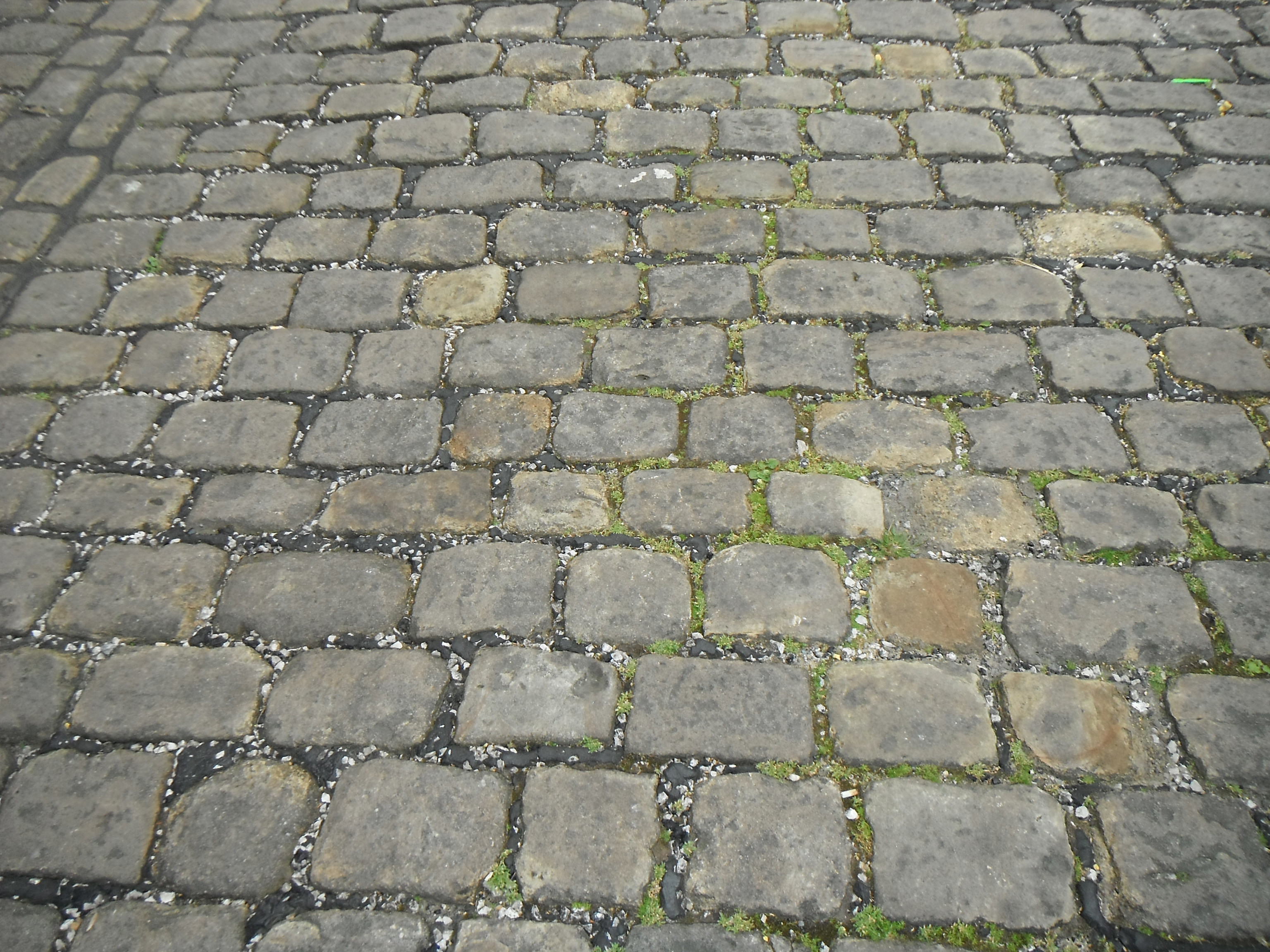 photo taken by me – A steep cobbled street in the village of Barnoldswick