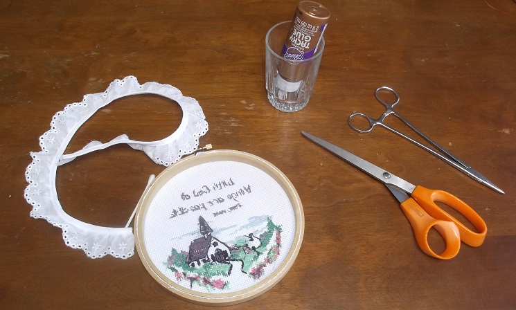A hoop project almost finished (photo by me) A hoop project almost finished (photo by me)
