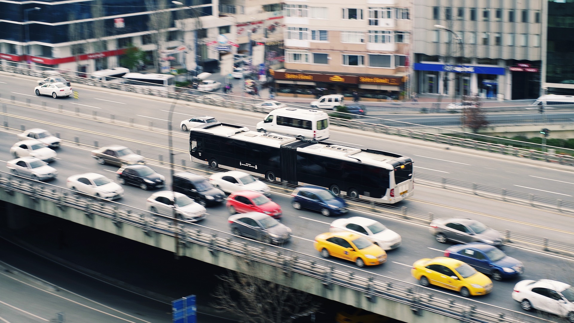 https://pixabay.com/en/city-cars-traffic-vehicles-1284489/