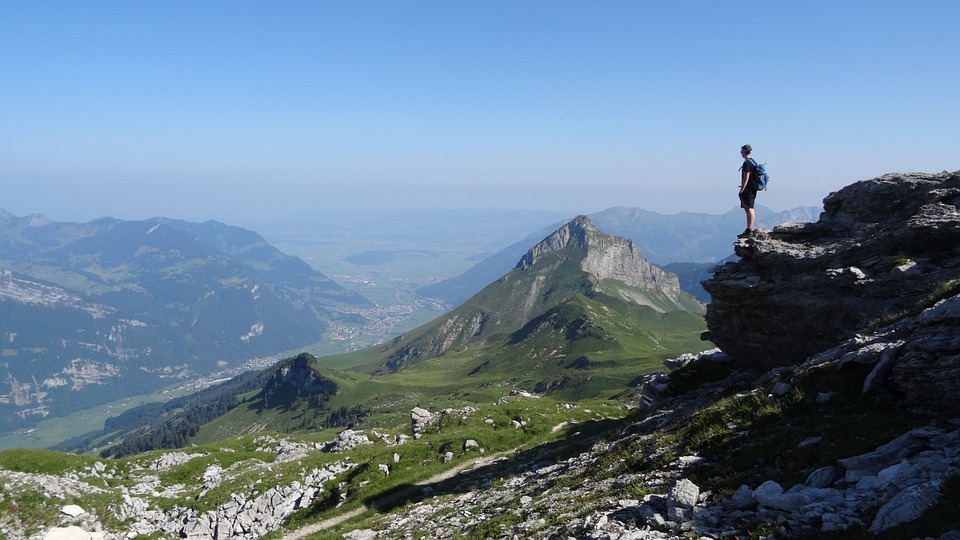 stand on mountains