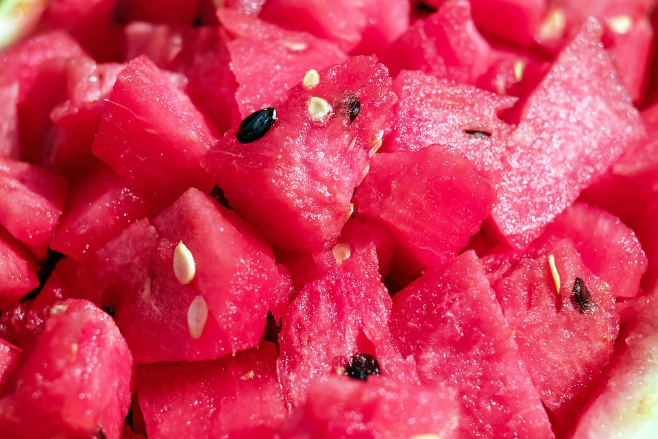 https://pixabay.com/en/melon-watermelon-fruit-pulp-red-1499497/