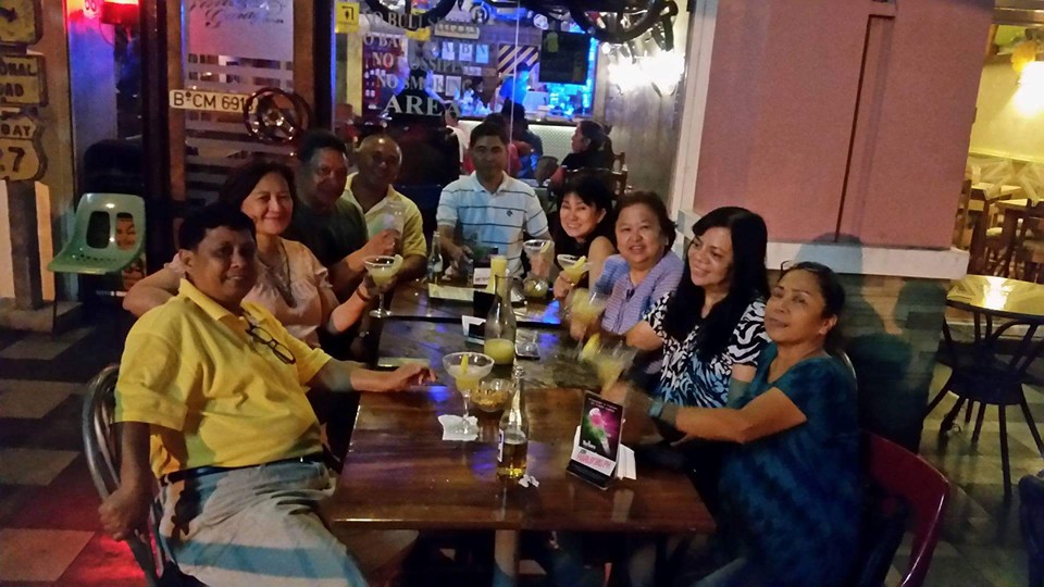Al Fresco of the bar a HS batchmate owns . Al Fresco of the bar a HS batchmate owns .