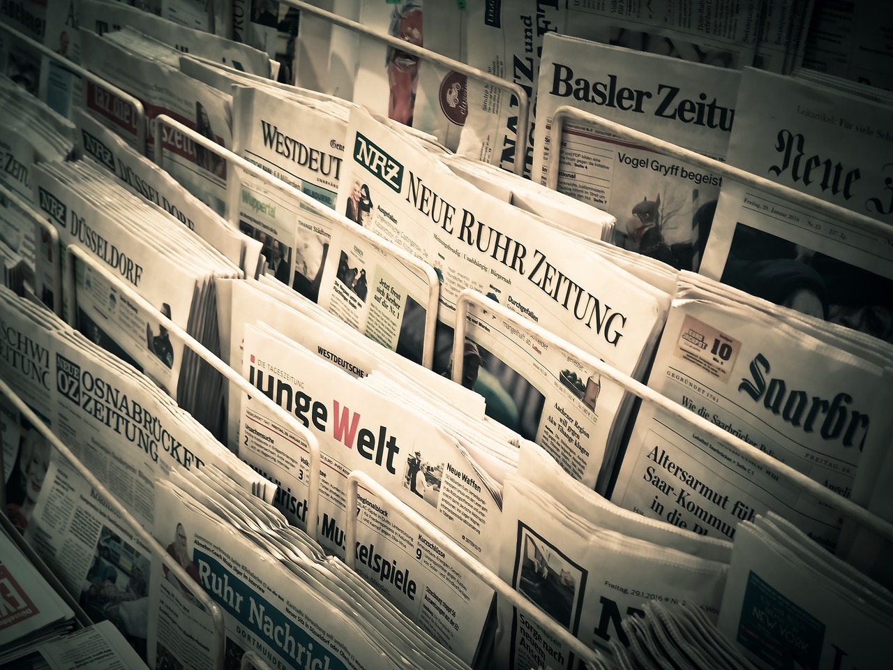 https://pixabay.com/en/news-daily-newspaper-press-1172463/ https://pixabay.com/en/news-daily-newspaper-press-1172463/