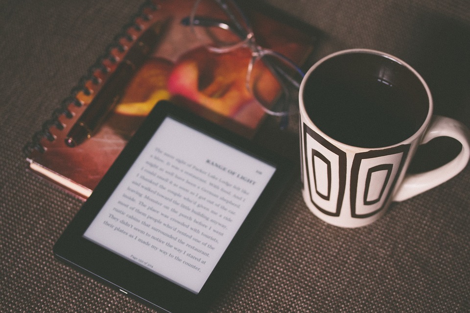 https://pixabay.com/en/kindle-book-pen-cup-mug-drink-1245899/ https://pixabay.com/en/kindle-book-pen-cup-mug-drink-1245899/