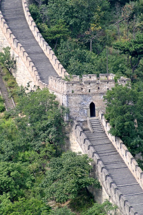 https://pixabay.com/en/chinese-wall-large-great-wall-1028244/ https://pixabay.com/en/chinese-wall-large-great-wall-1028244/