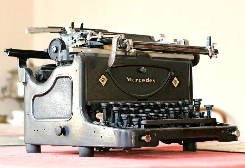 old typewriter old typewriter