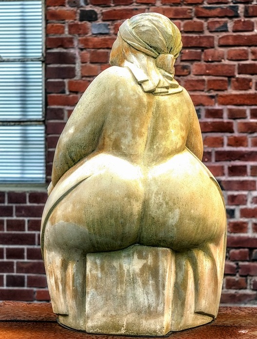 woman scuplture