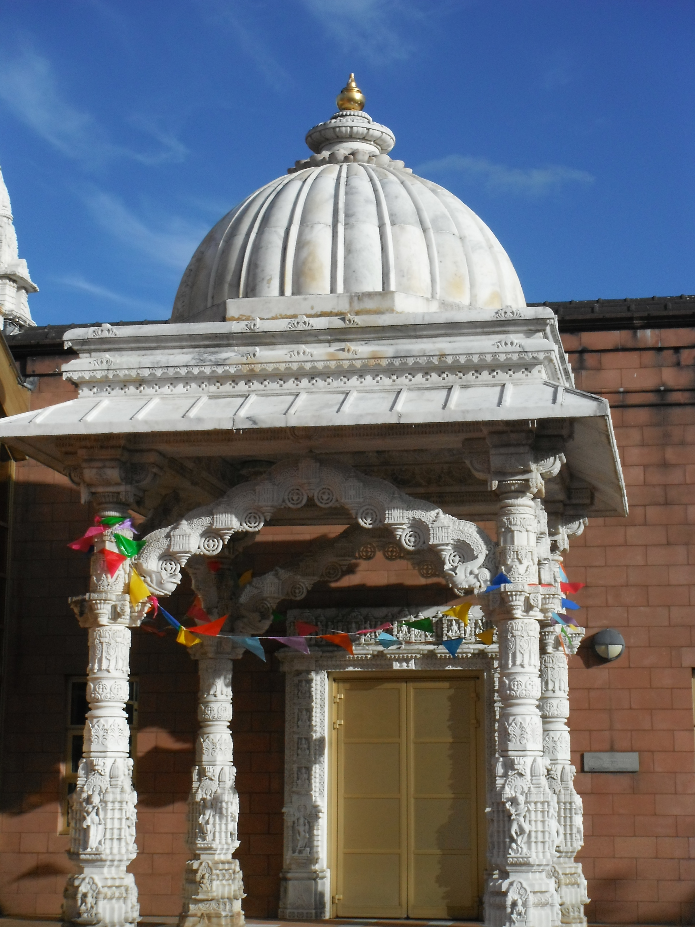 Photo taken by me – The Gujurat Hindu Temple