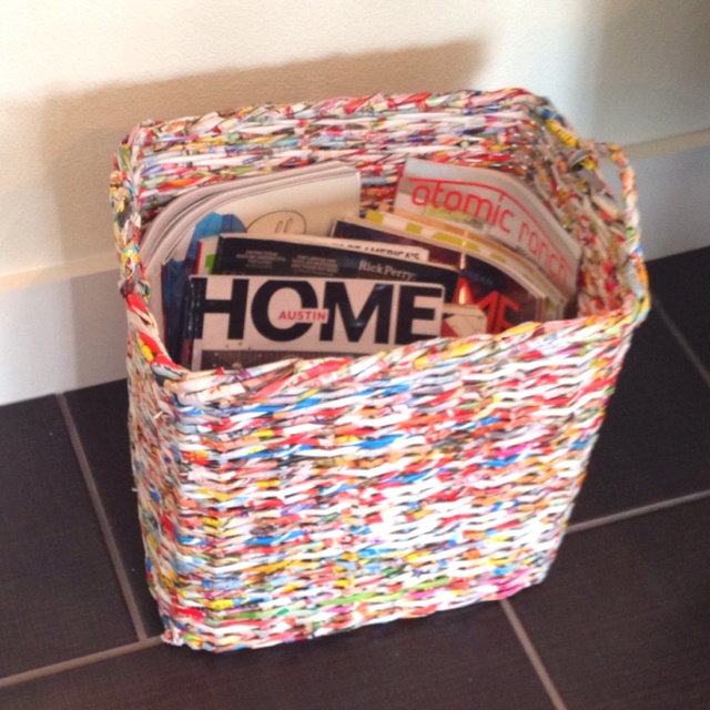 magazine holder magazine holder