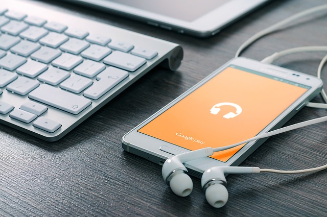 https://pixabay.com/en/ipad-samsung-music-play-google-605439/