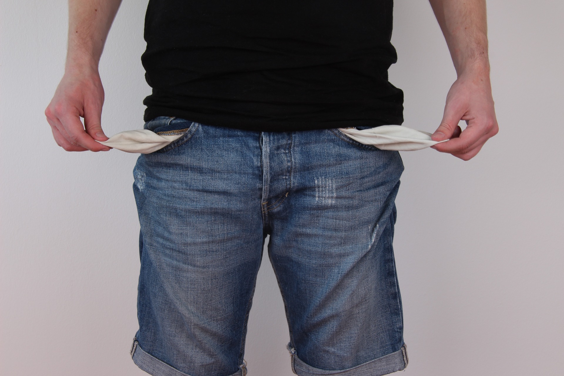 https://pixabay.com/en/trouser-pockets-empty-jeans-1439412/ https://pixabay.com/en/trouser-pockets-empty-jeans-1439412/
