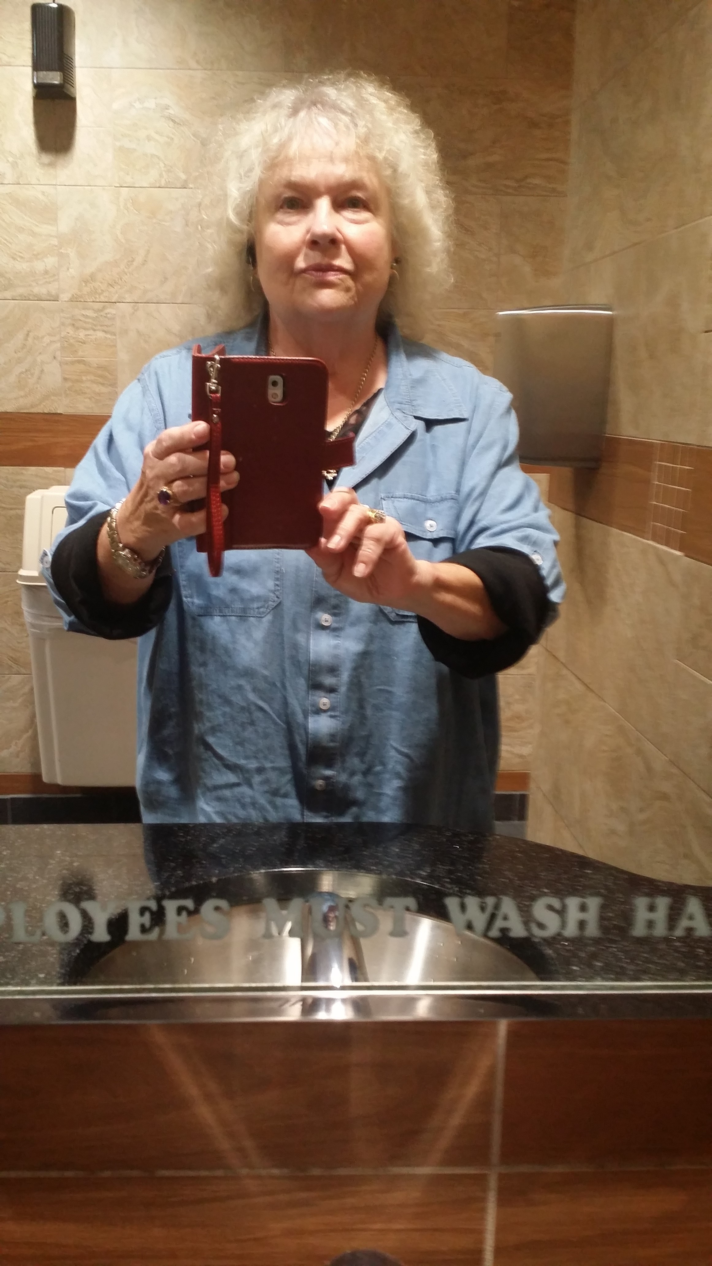 Gloria ... selfie ... January 2017 Gloria ... selfie ... January 2017