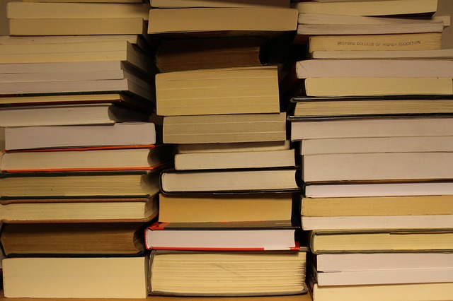 https://pixabay.com/en/books-bookshop-reading-learning-1998222/ https://pixabay.com/en/books-bookshop-reading-learning-1998222/