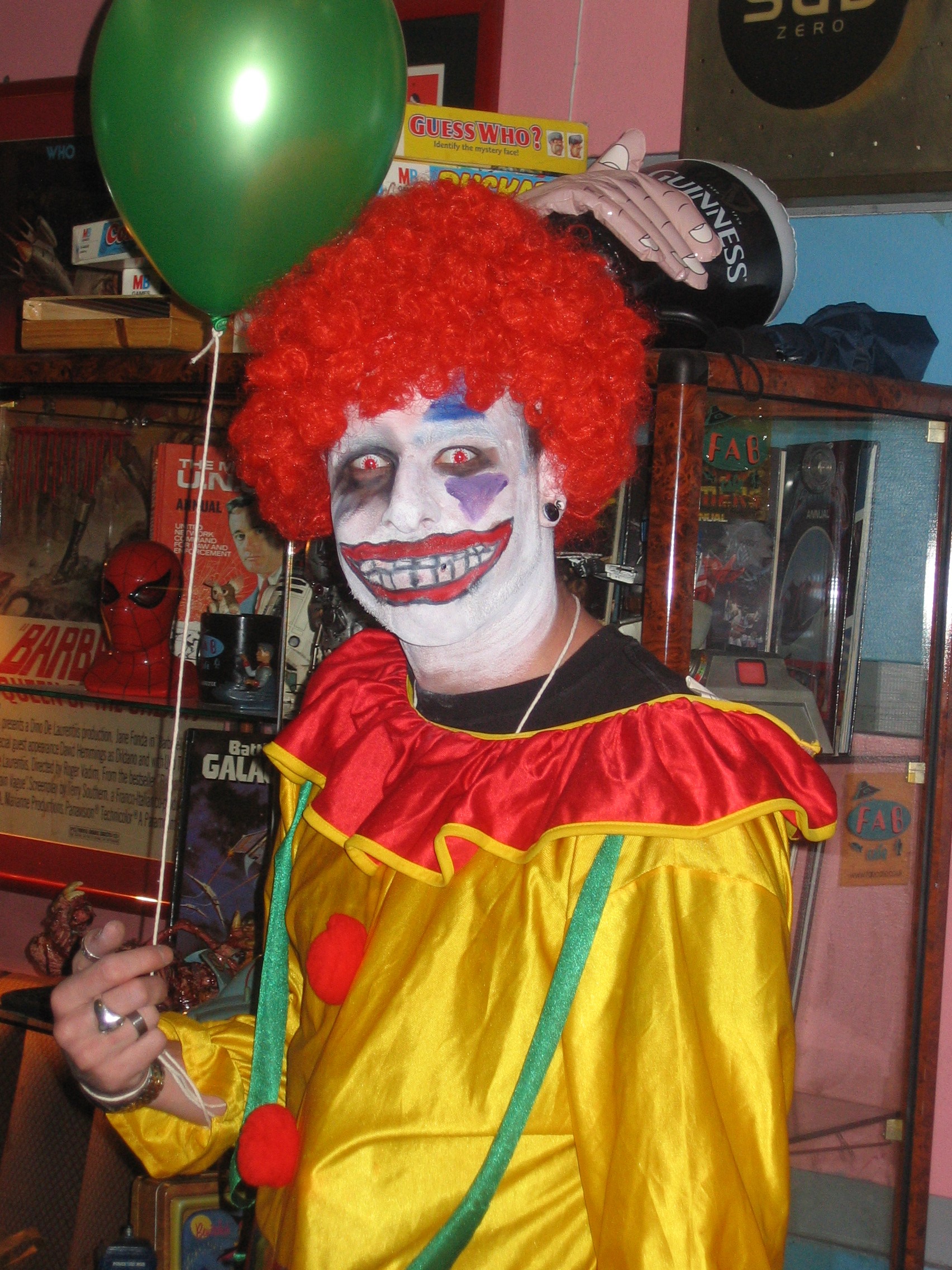 Photo taken by me – zombie Ronald MacDonald Photo taken by me – zombie Ronald MacDonald