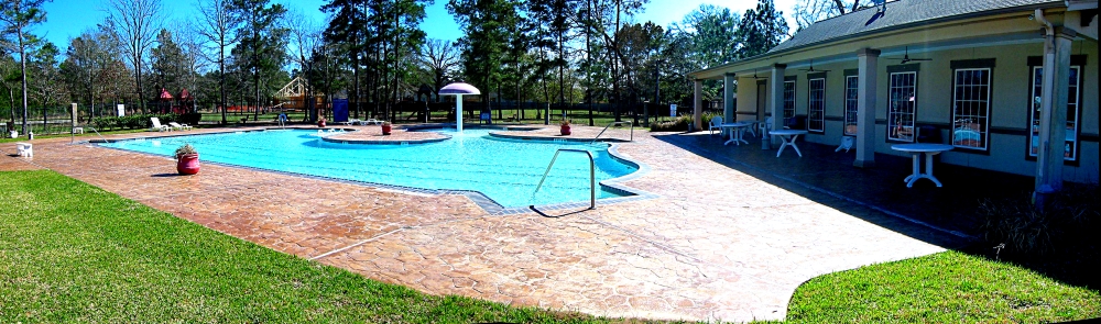 Image: Grand Oaks 'Rec Center' and Pool - Gus Kilthau