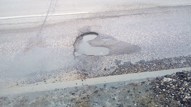 potholes image is mine @freelanzer