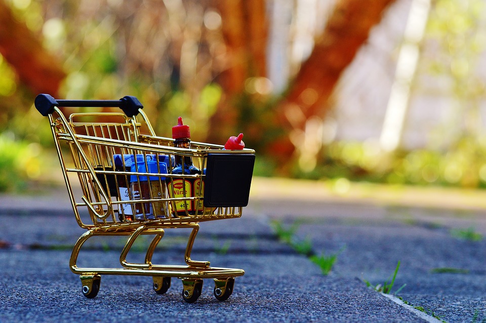 https://pixabay.com/en/shopping-cart-shopping-purchasing-1080837/ https://pixabay.com/en/shopping-cart-shopping-purchasing-1080837/