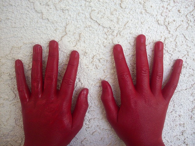 red hands from pixabay