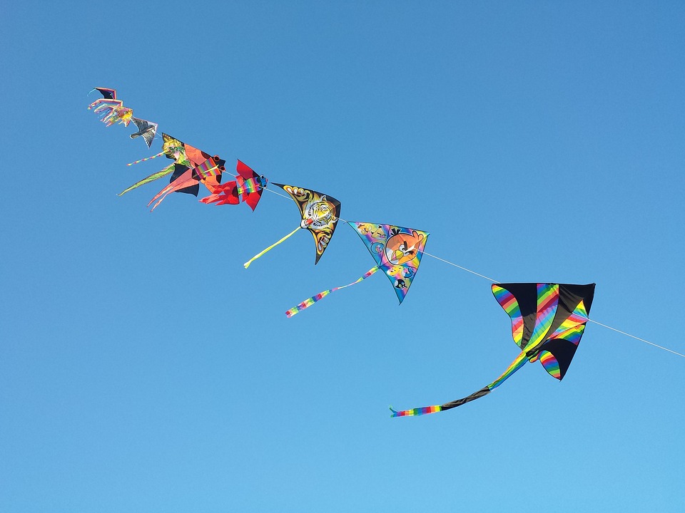 Easter Monday Tradition kite flying, image Pixaby Easter Monday Tradition kite flying, image Pixaby