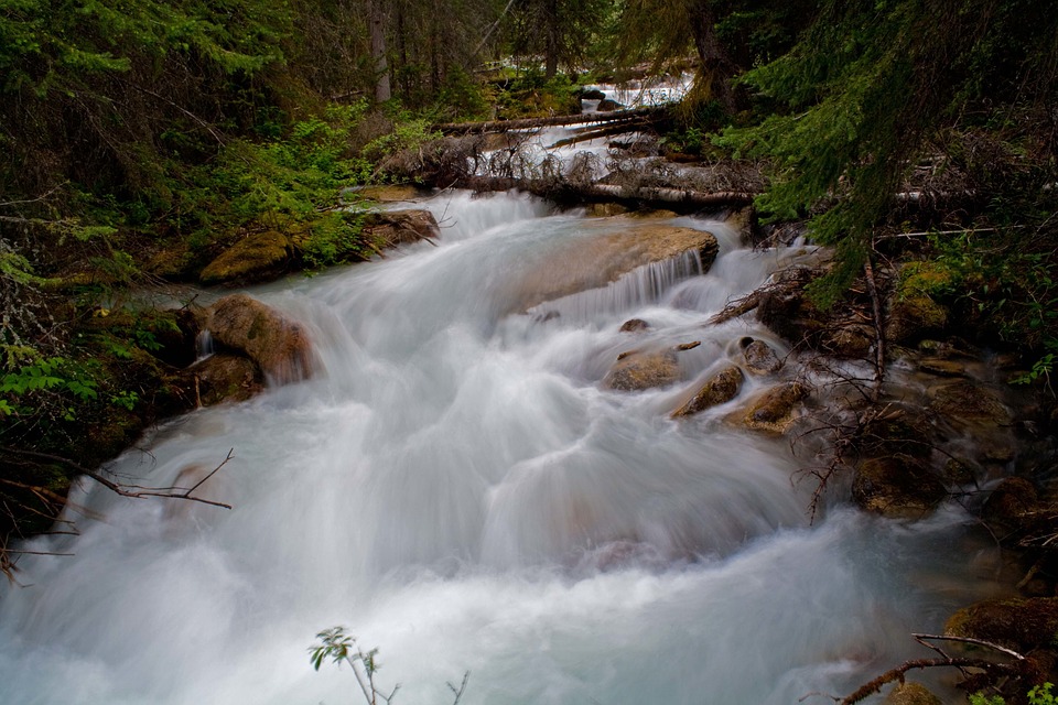 https://pixabay.com/en/river-flow-water-nature-stream-2098061/ https://pixabay.com/en/river-flow-water-nature-stream-2098061/