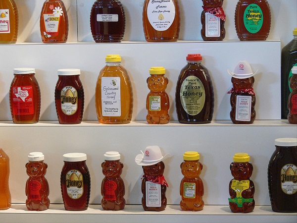 https://commons.wikimedia.org/wiki/File:Texas_State_Fair_honey.jpg