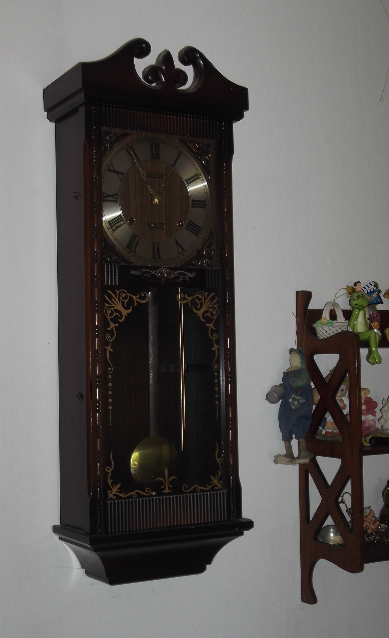 Photo I took of my grandmother&#039;s clock