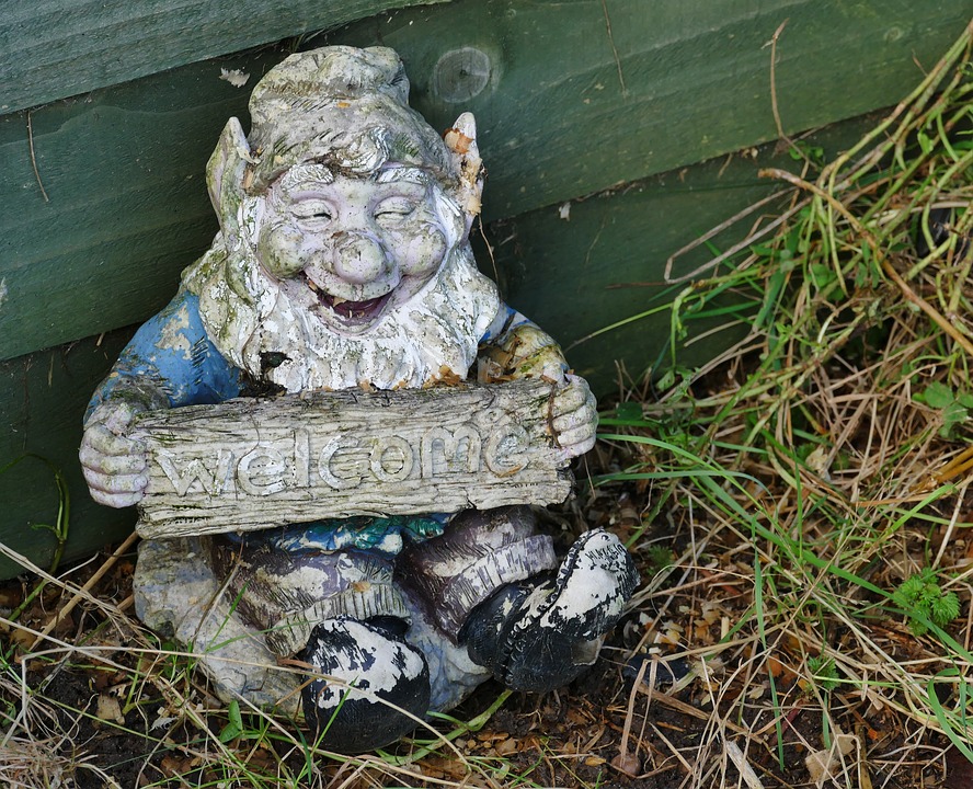 https://pixabay.com/en/gnome-statue-dwarf-little-small-1147639/