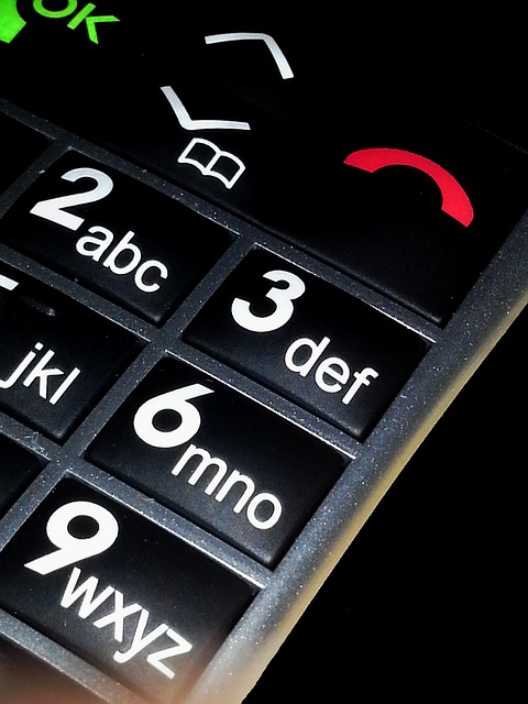https://pixabay.com/en/mobile-phone-keys-elderly-cell-phone-2149194/ https://pixabay.com/en/mobile-phone-keys-elderly-cell-phone-2149194/