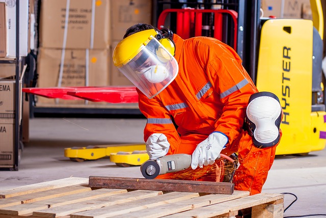 https://pixabay.com/en/industrial-security-logistic-1636390/ https://pixabay.com/en/industrial-security-logistic-1636390/