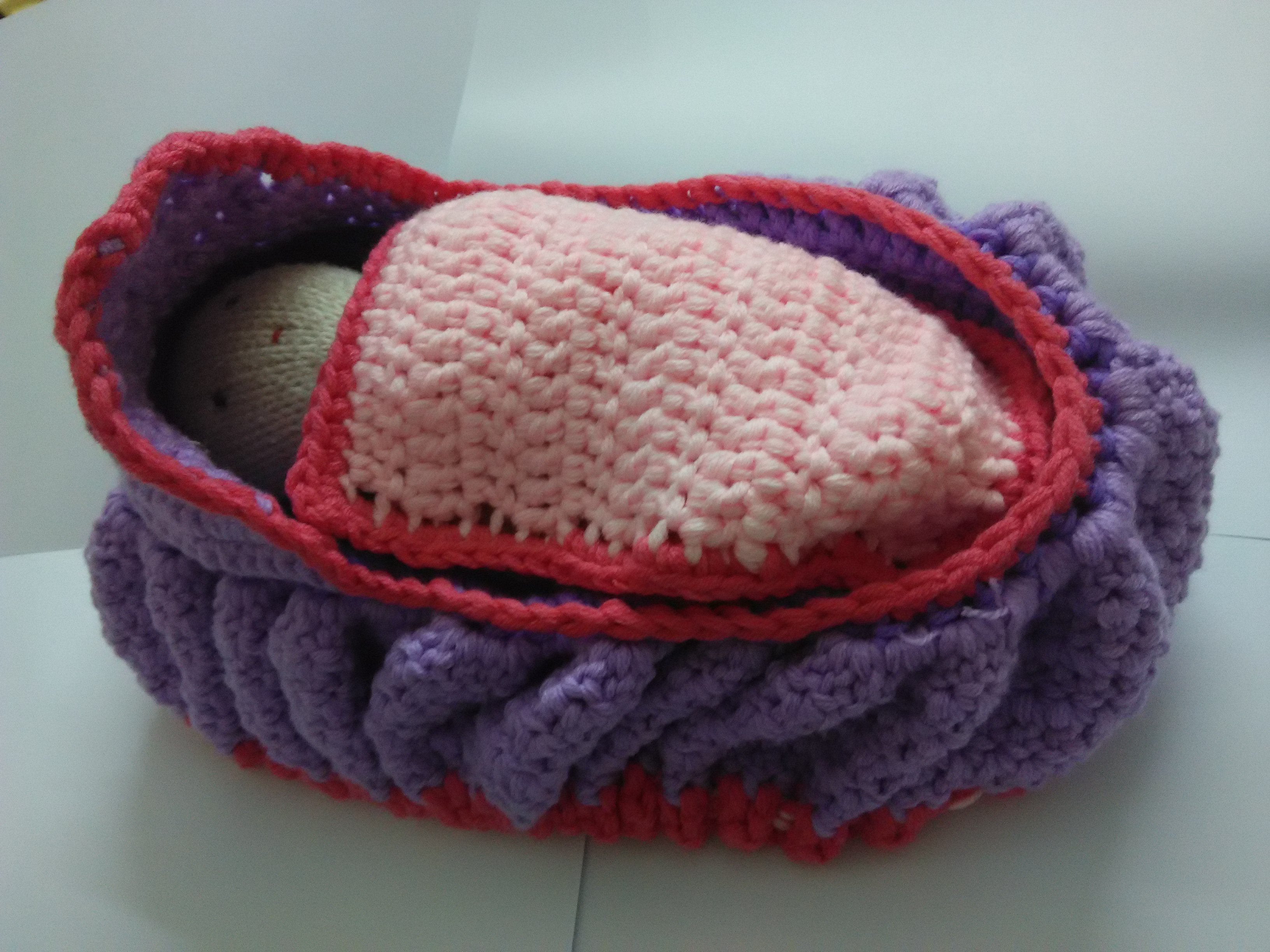 Crochett doll cradle by me