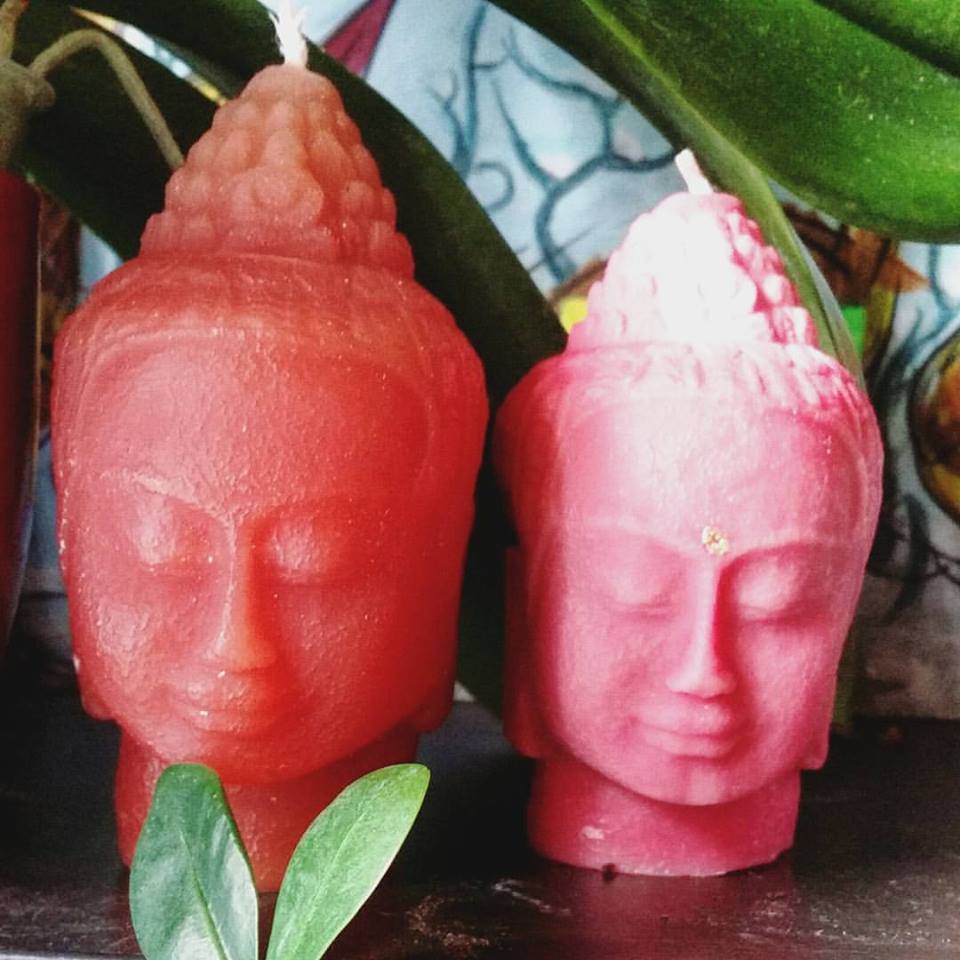 Buddhas, Rouge