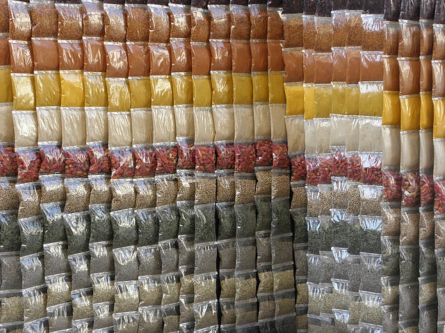 https://pixabay.com/en/spices-egypt-colors-market-1463619/